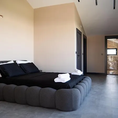 Hotel Seven Luxury