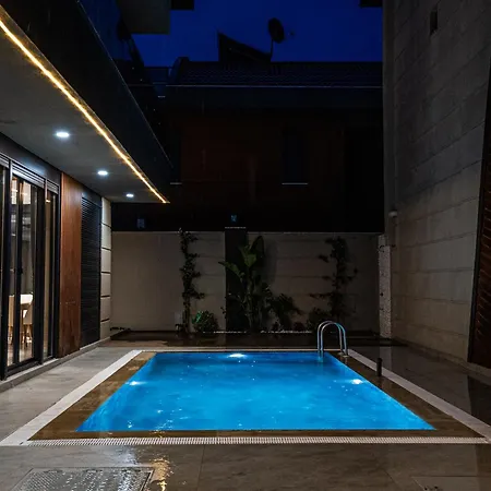 Hotel Seven Luxury