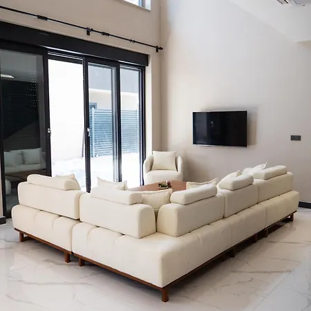 Hotel Seven Luxury