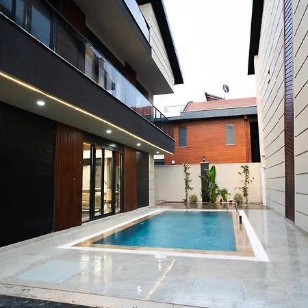 Seven Luxury